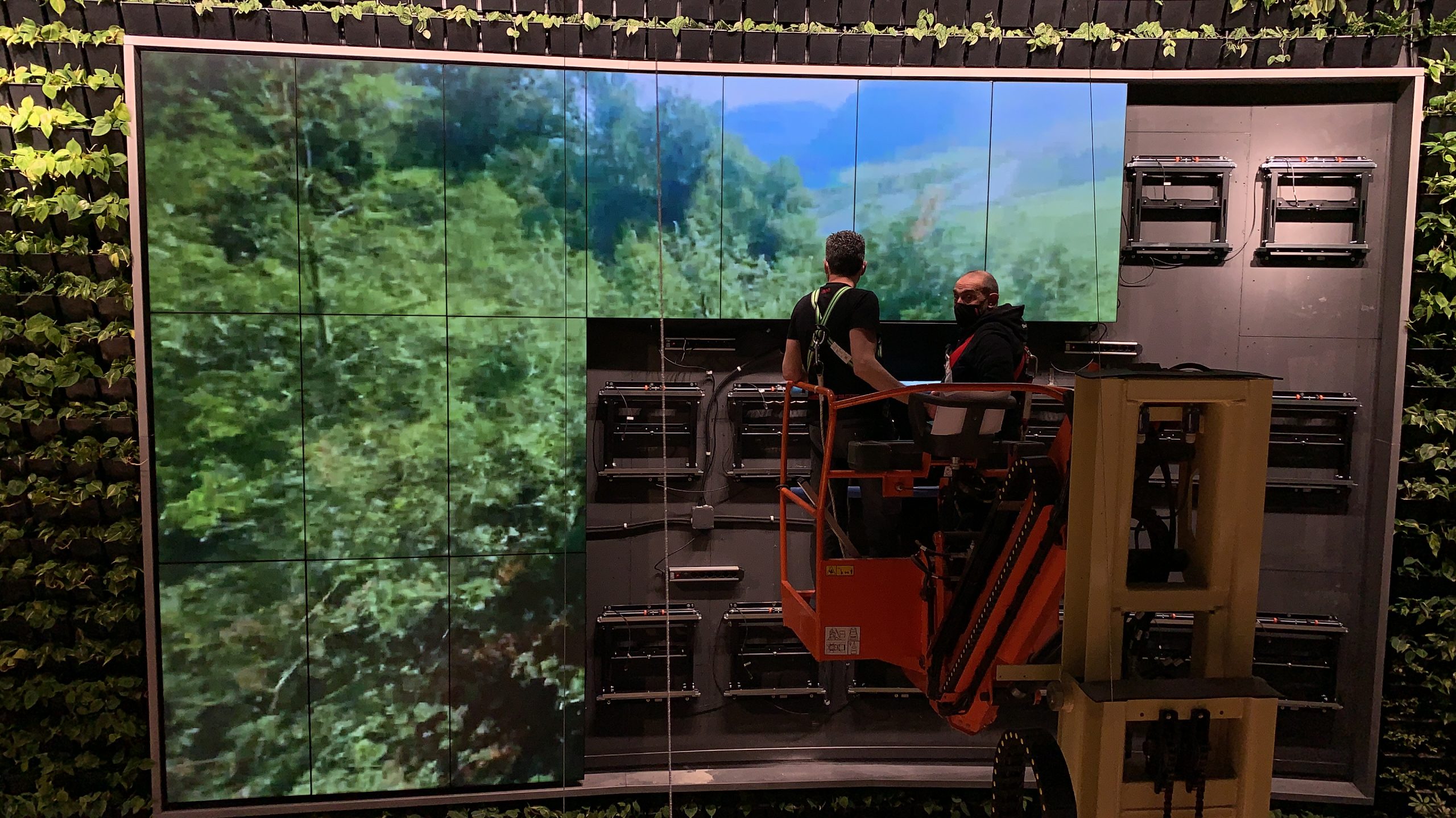 installazione da parte di corepixx di un artwall