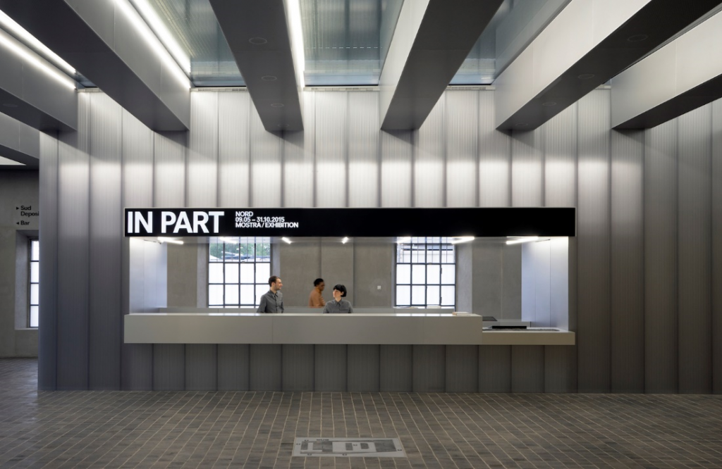 fondazione prada biglietteria biglietteria cinema all'interno della fondazione prada, progetto di digital signage di corepixx